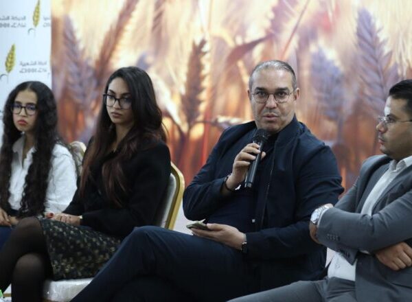 الأمين العام لحزب الحركة الشعبة محمد أوزين يعقد لقاءٌ مع قيادات شابة مغربية